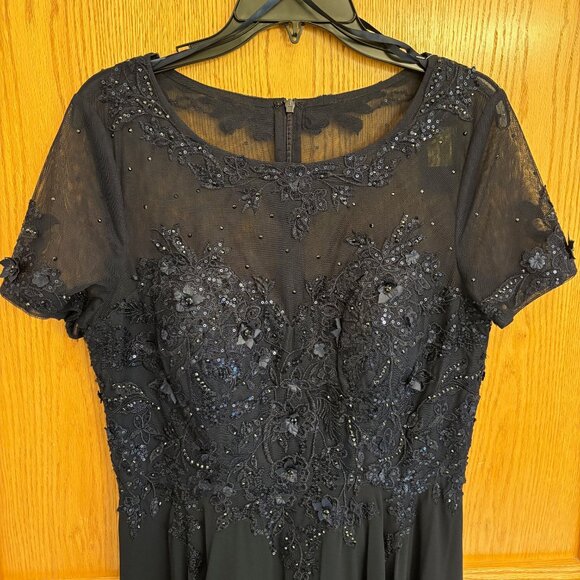 Xscape Navy Blue Gown Size 12 - Picture 3 of 7